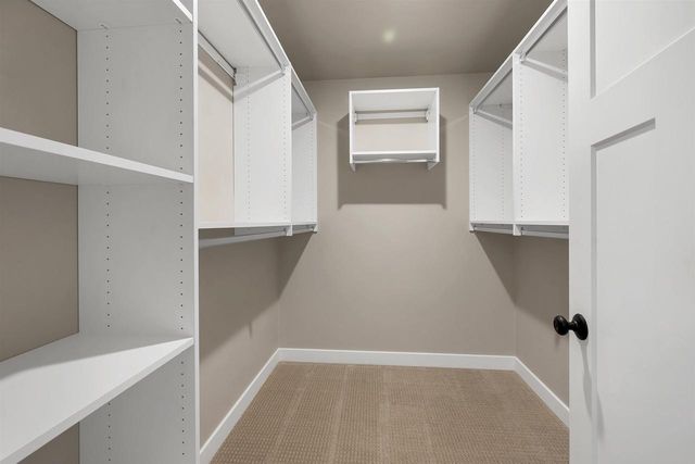 4981 WATER MINT COURT, Green Bay, WI 54313