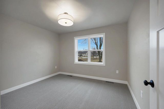 4981 WATER MINT COURT, Green Bay, WI 54313