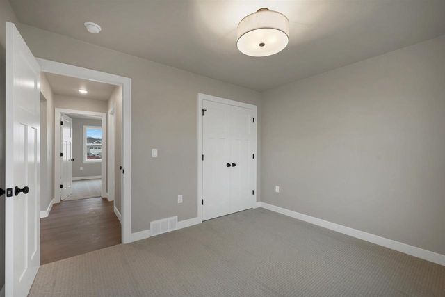 4981 WATER MINT COURT, Green Bay, WI 54313