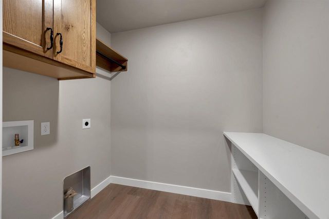 4981 WATER MINT COURT, Green Bay, WI 54313