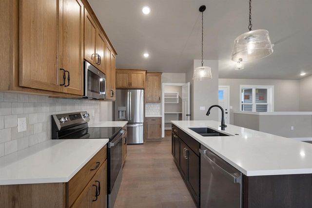 4981 WATER MINT COURT, Green Bay, WI 54313