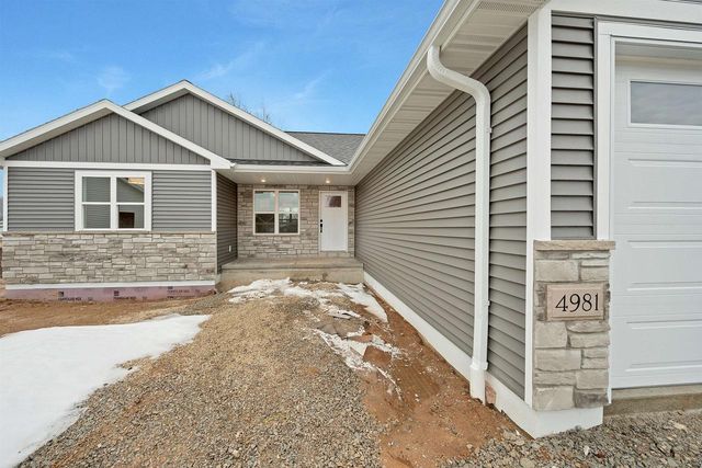 4981 WATER MINT COURT, Green Bay, WI 54313