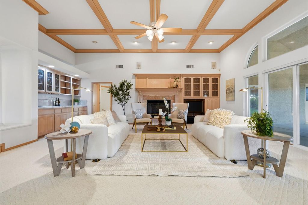 Image 21 of property listing at 3403 E Vassar Court, Visalia, CA 93292