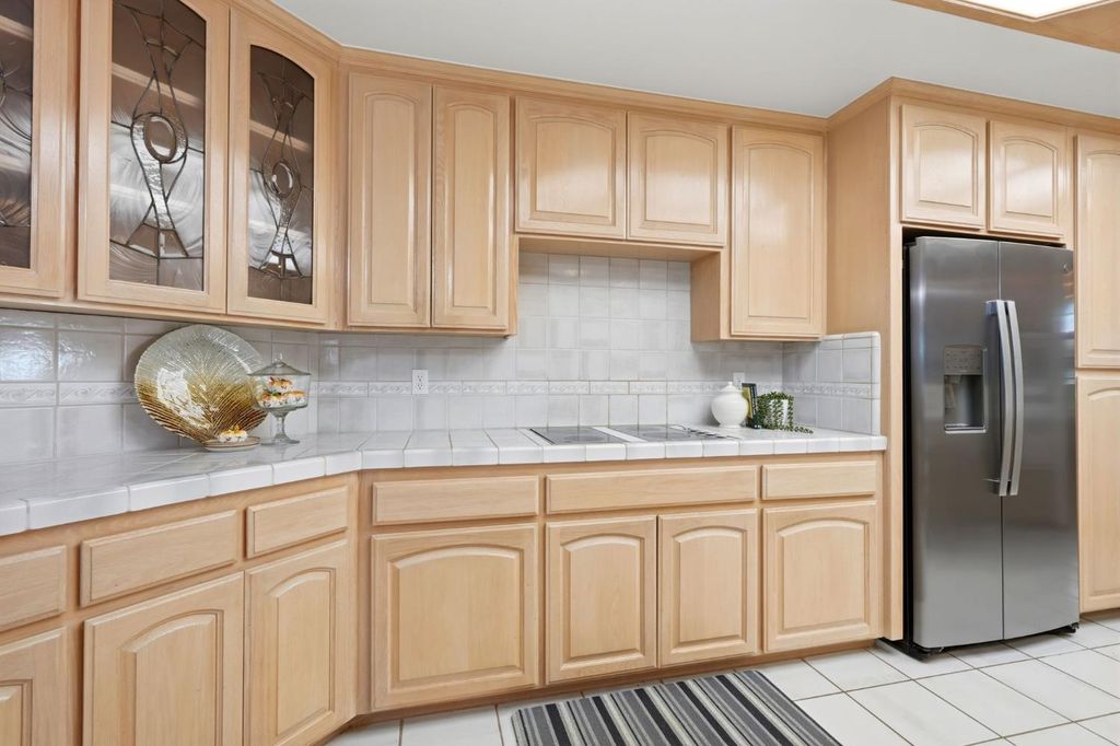 Image 30 of property listing at 3403 E Vassar Court, Visalia, CA 93292