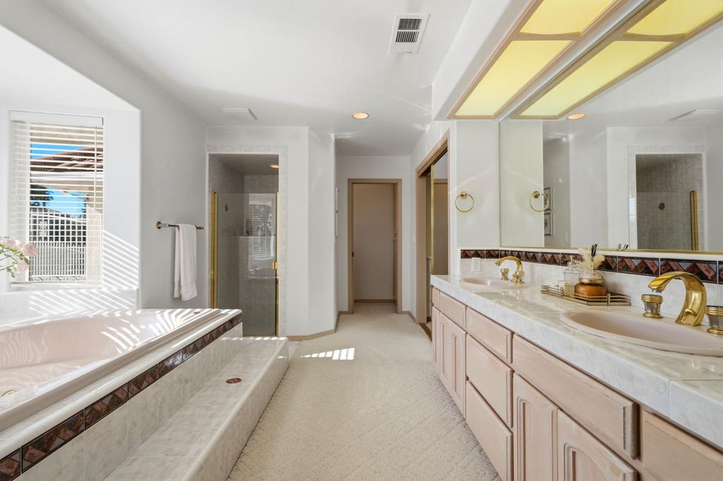 Image 54 of property listing at 3403 E Vassar Court, Visalia, CA 93292