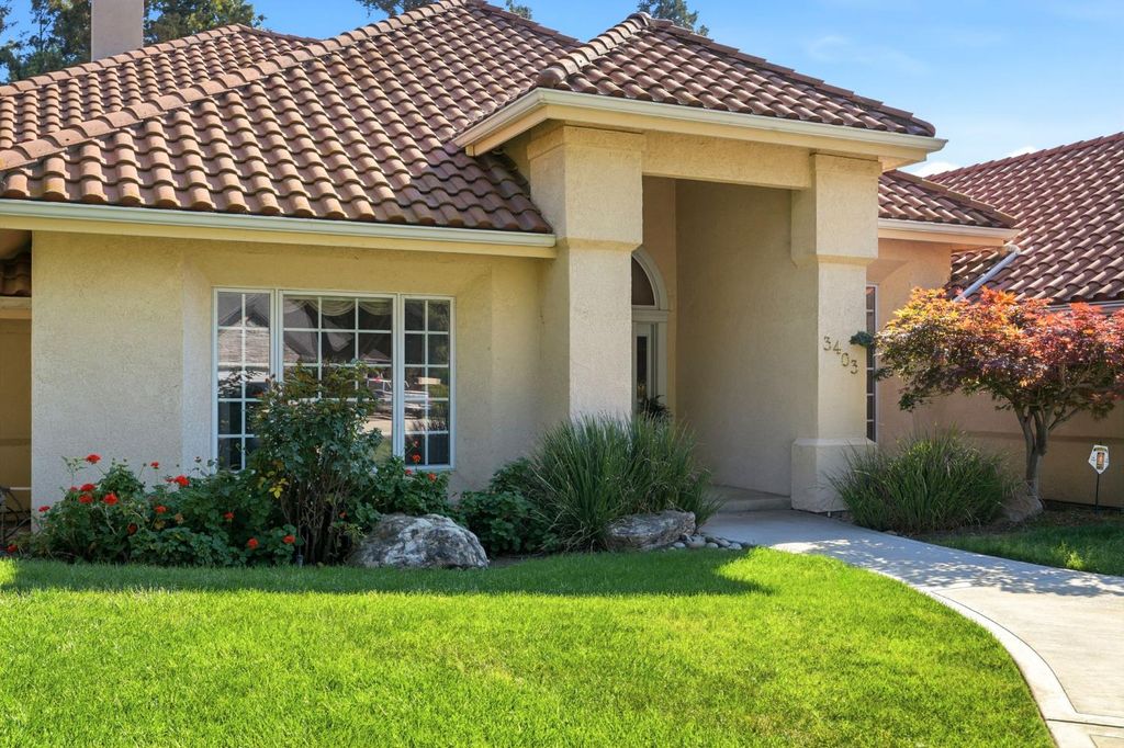 Image 9 of property listing at 3403 E Vassar Court, Visalia, CA 93292