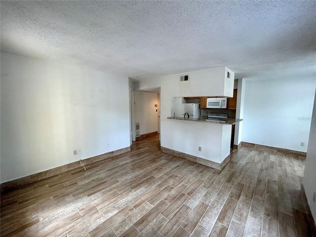 8758 MALLARD RESERVE DRIVE 102, Tampa, FL 33614