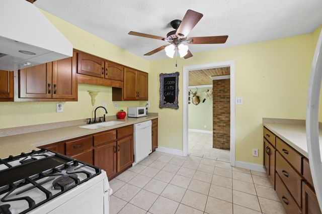616 Red Lick Road, Berea, KY 40403