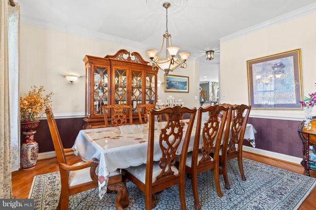 5 CROSS POINT DR, Owings, MD 20736