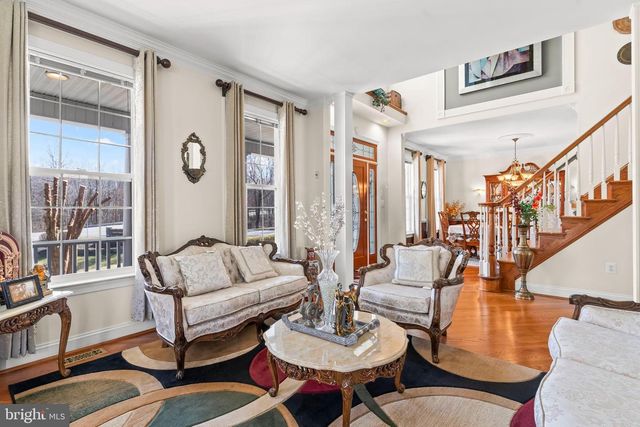 5 CROSS POINT DR, Owings, MD 20736