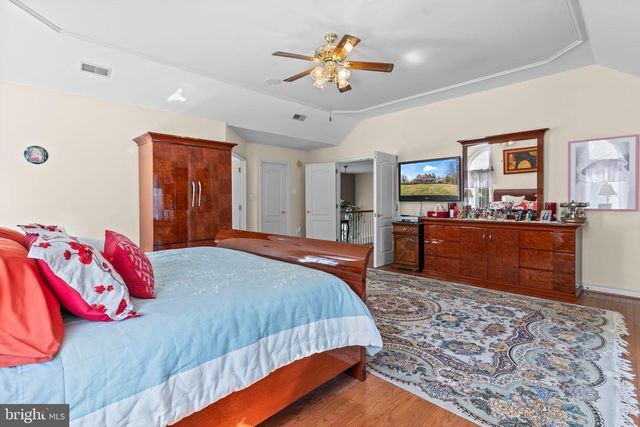 5 CROSS POINT DR, Owings, MD 20736