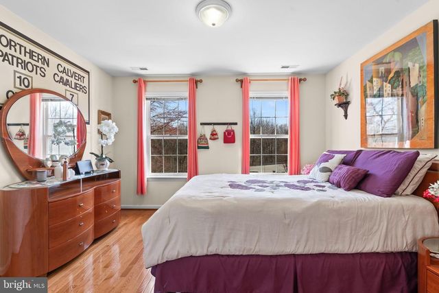 5 CROSS POINT DR, Owings, MD 20736