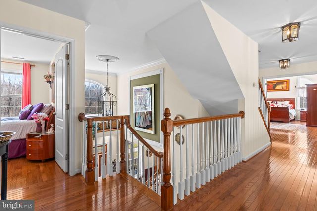 5 CROSS POINT DR, Owings, MD 20736