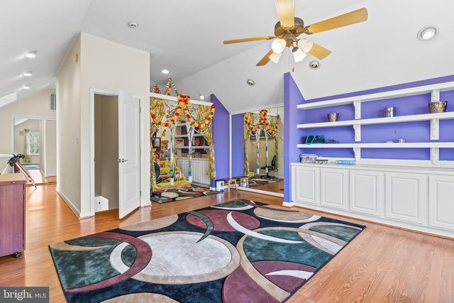 5 CROSS POINT DR, Owings, MD 20736