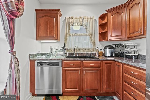 5 CROSS POINT DR, Owings, MD 20736