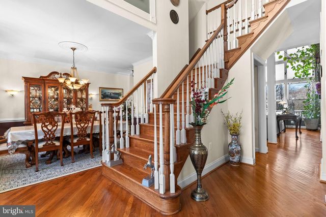 5 CROSS POINT DR, Owings, MD 20736