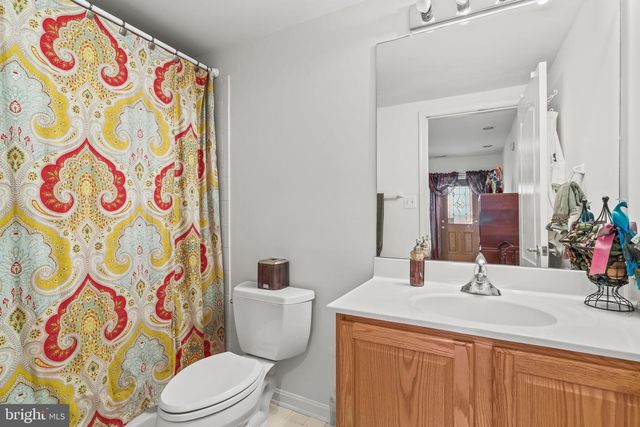 5 CROSS POINT DR, Owings, MD 20736