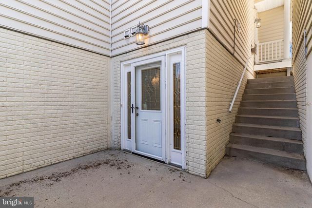 5 CROSS POINT DR, Owings, MD 20736