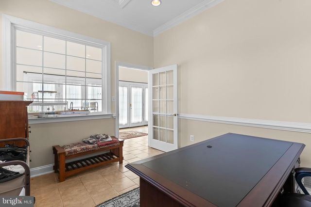 5 CROSS POINT DR, Owings, MD 20736