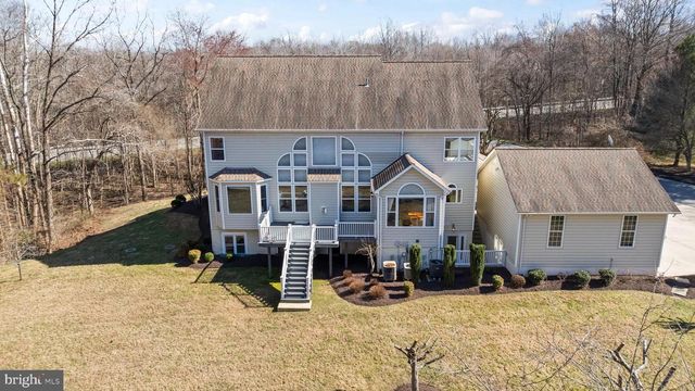 5 CROSS POINT DR, Owings, MD 20736