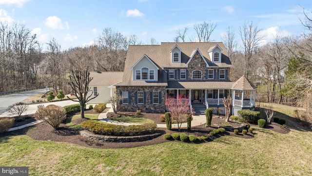 5 CROSS POINT DR, Owings, MD 20736