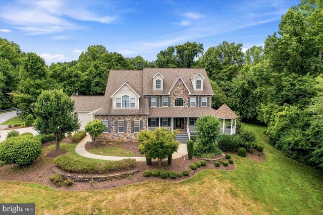 5 CROSS POINT DR, Owings, MD 20736