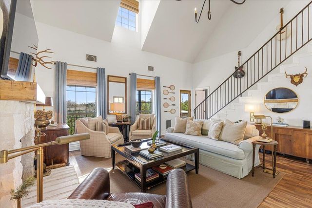 10605 Lake Beach DR, Dripping Springs, TX 78620