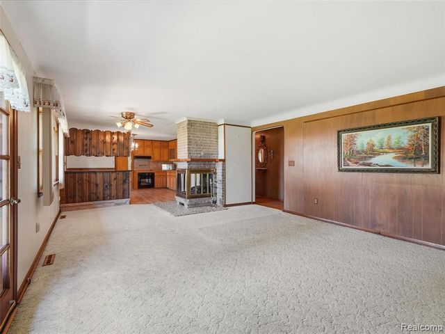 22605 Dorion Street, Saint Clair Shores, MI 48082
