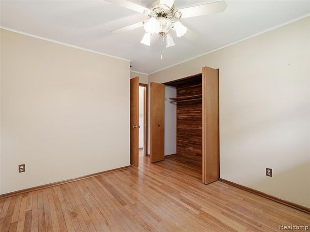 22605 Dorion Street, Saint Clair Shores, MI 48082
