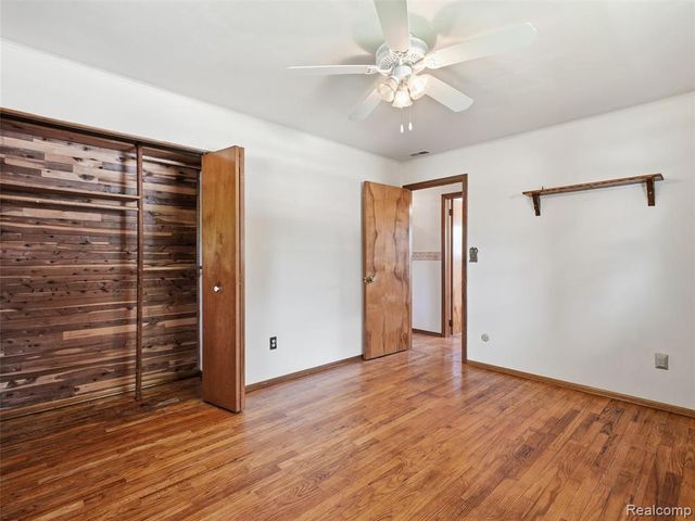 22605 Dorion Street, Saint Clair Shores, MI 48082