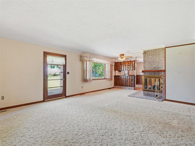 22605 Dorion Street, Saint Clair Shores, MI 48082