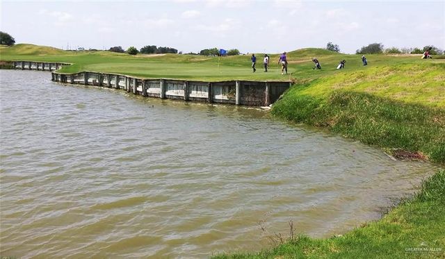 2308 S Hillside Avenue, Edinburg, TX 78542