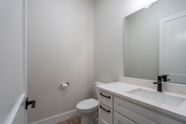 5501 County Rd 94, Midland, TX 79706