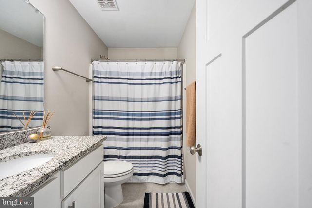 1002 LAKEVIEW PKWY, Locust Grove, VA 22508