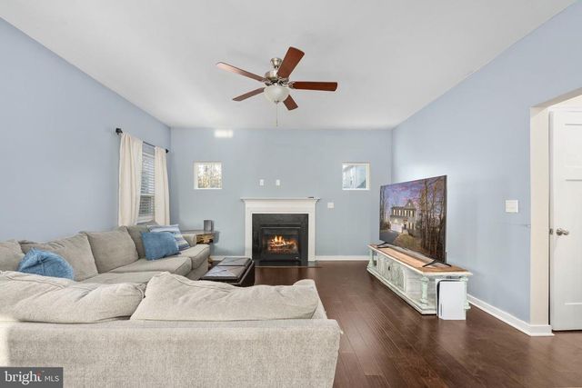 1002 LAKEVIEW PKWY, Locust Grove, VA 22508