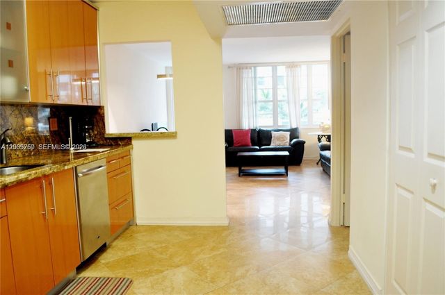 100 Lincoln Rd 534, Miami Beach, FL 33139