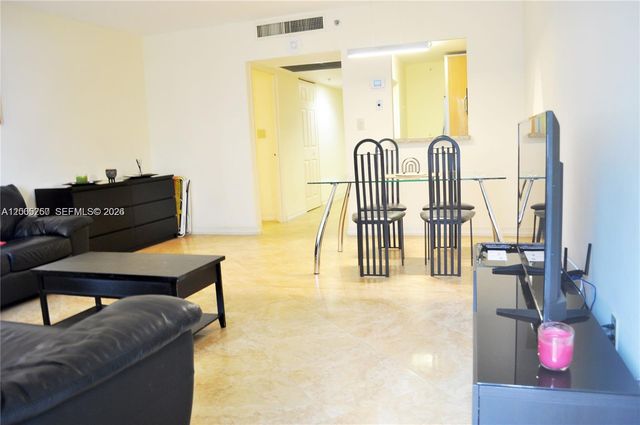 100 Lincoln Rd 534, Miami Beach, FL 33139