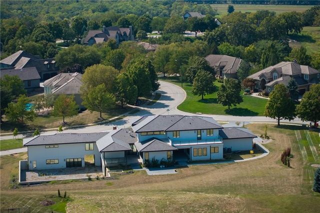 3331 S Saddle Ridge Court, Independence, MO 64057