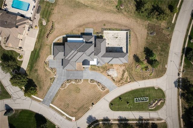 3331 S Saddle Ridge Court, Independence, MO 64057