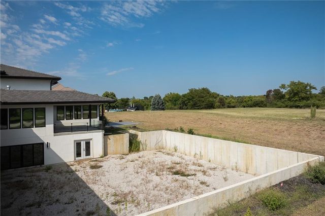 3331 S Saddle Ridge Court, Independence, MO 64057