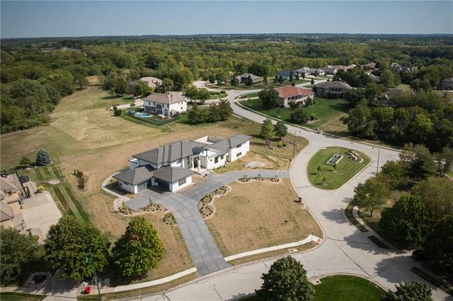 3331 S Saddle Ridge Court, Independence, MO 64057