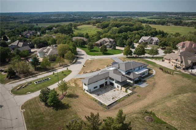 3331 S Saddle Ridge Court, Independence, MO 64057