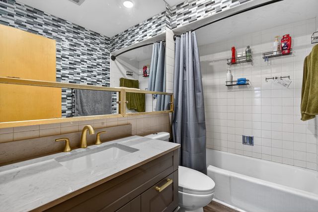 8834 Plainfield Road, Brookfield, IL 60513