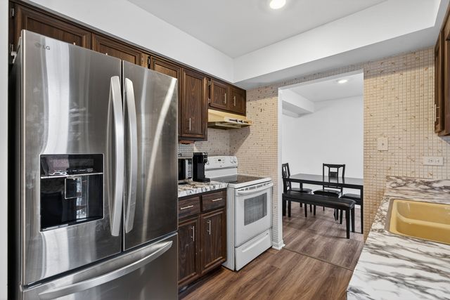 8834 Plainfield Road, Brookfield, IL 60513