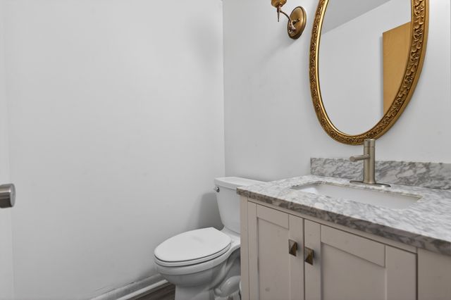 8834 Plainfield Road, Brookfield, IL 60513