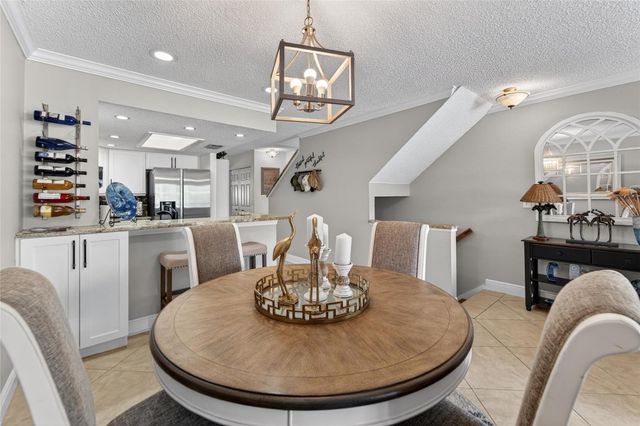 394 MADEIRA CIRCLE, St Petersburg, FL 33715