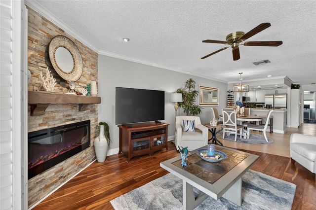 394 MADEIRA CIRCLE, St Petersburg, FL 33715