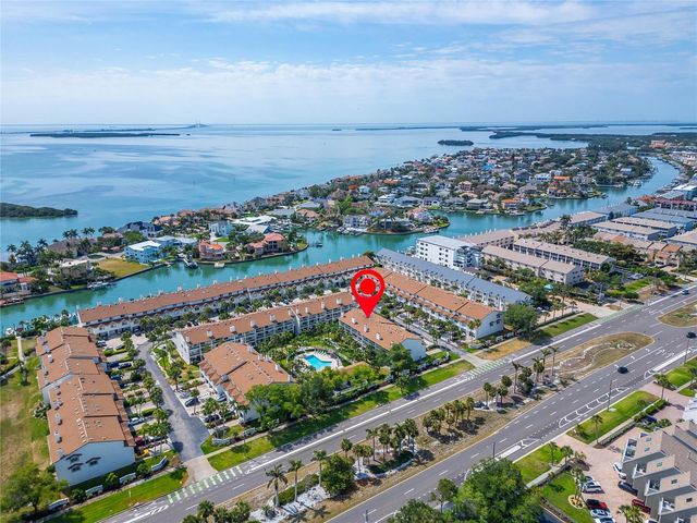 394 MADEIRA CIRCLE, St Petersburg, FL 33715