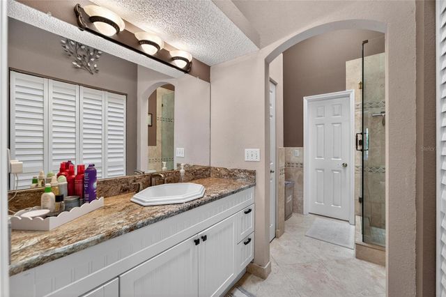 394 MADEIRA CIRCLE, St Petersburg, FL 33715