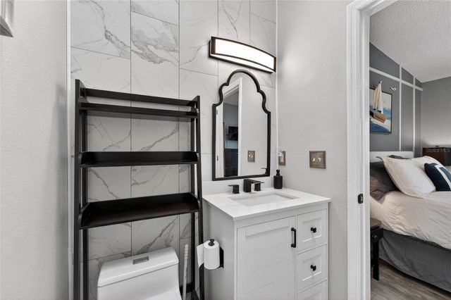 394 MADEIRA CIRCLE, St Petersburg, FL 33715
